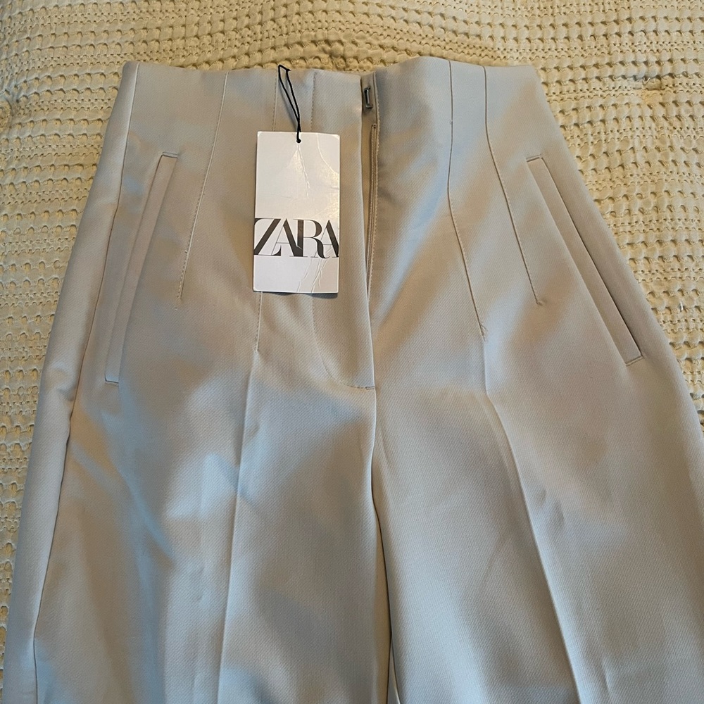 Brand new zara pants with tags 🧚